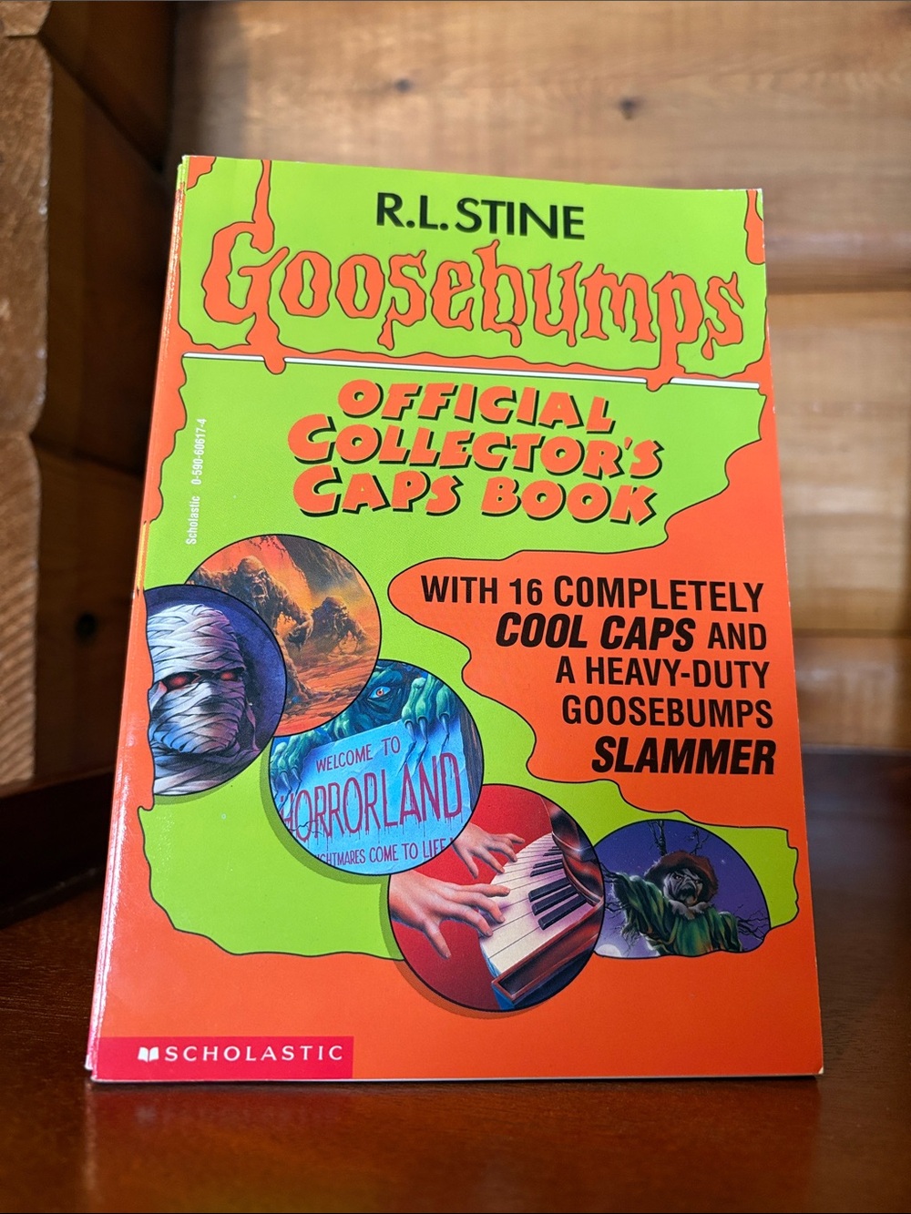 1995 The Goosebumps Official Collector's Caps Book by R.L. Stine | Scholastic